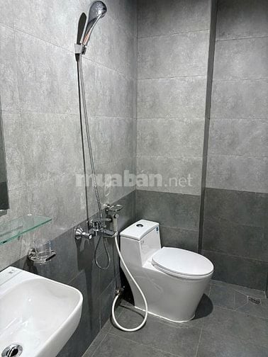 Cho thuê phòng studio hoặc cho thuê cả nhà 6 tầng - Tổng cộng 8 phòng