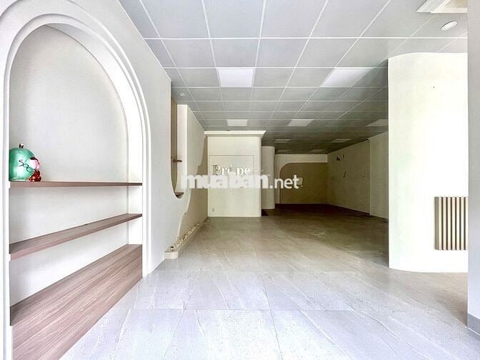 Cho thuê mặt bằng tầng trệt vị trí đẹp giá 18 triệu - Vạn Phúc City