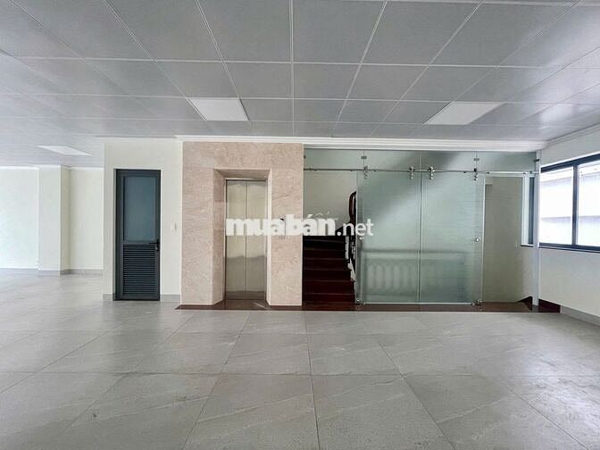 Cho thuê mặt bằng tầng trệt vị trí đẹp giá 18 triệu - Vạn Phúc City