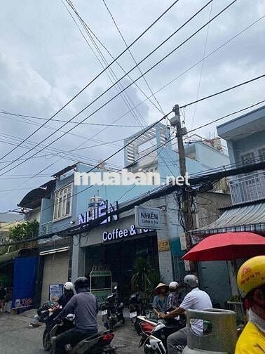 nhà 4m 50 ,  x 30m , đúc 3,5 tấm , 2 mặt tiền trước sau . đường số 8