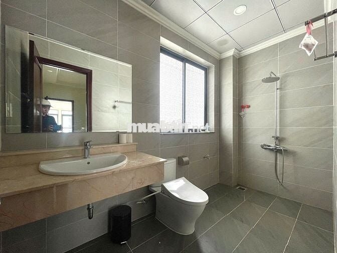 Cho thuê mặt bằng tầng trệt vị trí đẹp giá 18 triệu - Vạn Phúc City