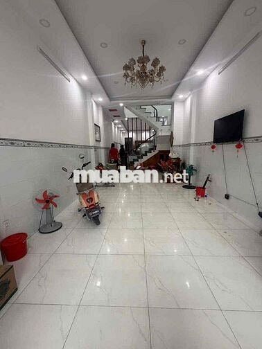 cho thuê nhà 2 tầng 4x22m có 4pn 2wc gần chợ Bình Thành, hẻm xe tải