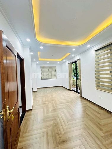 MẶT TIỀN KHỦNG 6m76 - 47m2 - Ô TÔ ĐỖ CỬA - NHÀ MỚI KINH DOANH ĐỈNH