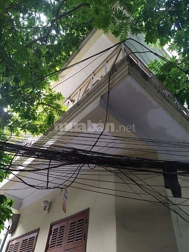 Cho thuê cả nhà số 5, ngách 1002/16 Đường Láng, 4 tầng x 25m2, Hà Nội