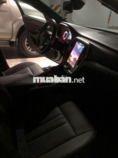 VinFast Lux A2.0 Plus 2021 Trắng 36713 km