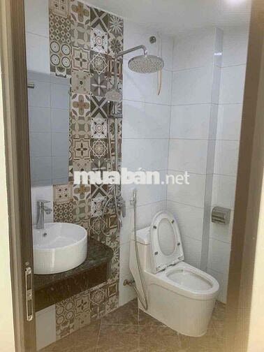 chủ cần bán gấp ngôi nhà 5 tầng trục chính Việt Yên Ngũ Hiệp Thanh Trì