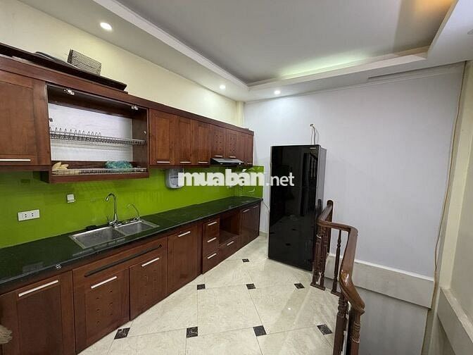 Cho thuê nhà riêng 220 m2 (40m2x6 tâng), 16 triệu