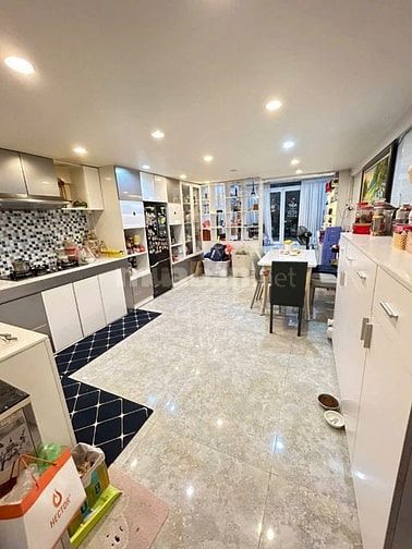 Tầng trệt CC TrầnHưngĐạo P7Q5 105,99m2 SHR gần NH Đồng Khánh hỗ trợ NH