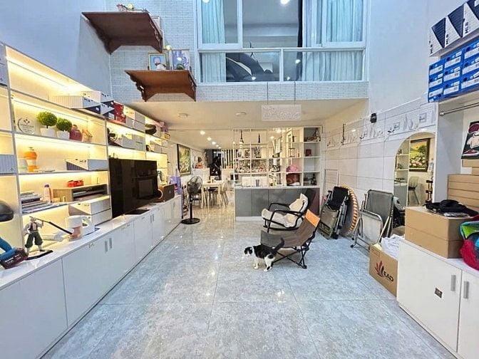 Tầng trệt CC TrầnHưngĐạo P7Q5 105,99m2 SHR gần NH Đồng Khánh hỗ trợ NH