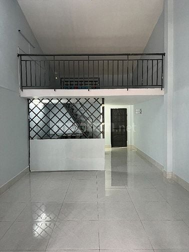 BÁN NHÀ HẺM XE HƠI NHÀ ĐẸP 1 TRỆT 1 LỬNG NGANG 4M