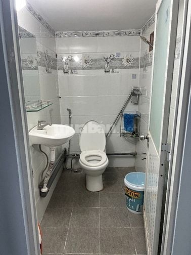 BÁN NHÀ HẺM XE HƠI NHÀ ĐẸP 1 TRỆT 1 LỬNG NGANG 4M