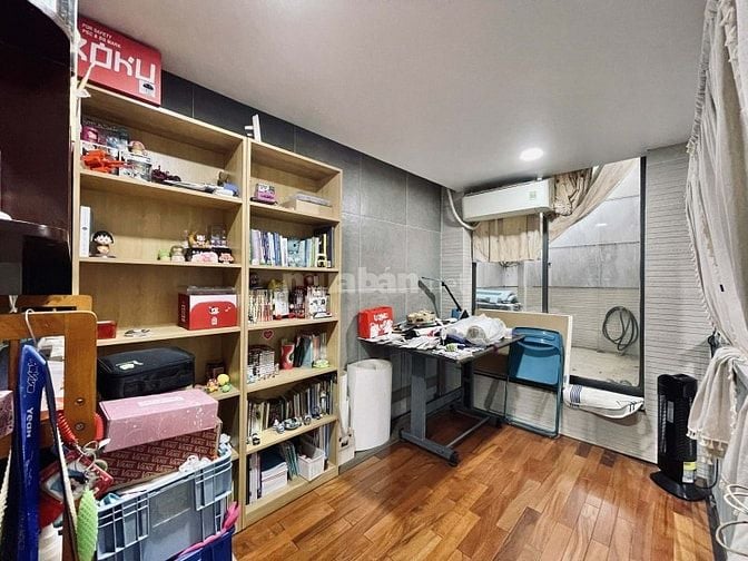 Cần bán nhà Tô Hiến Thành Q.10 - ngang 5,6m x 8m chỉ 6,7 tỷ