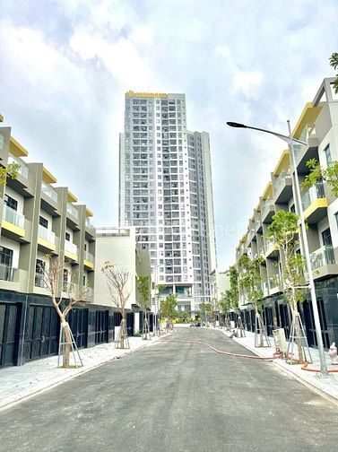 NHÀ PHỐ EDEN PARK – MẶT TIỀN BÌNH THUNG, DĨ AN, cạnh làng đại học HCM