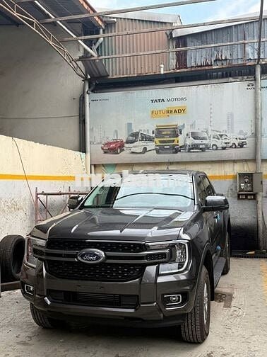 Ford Ranger XLS AT 4x2 Trắng