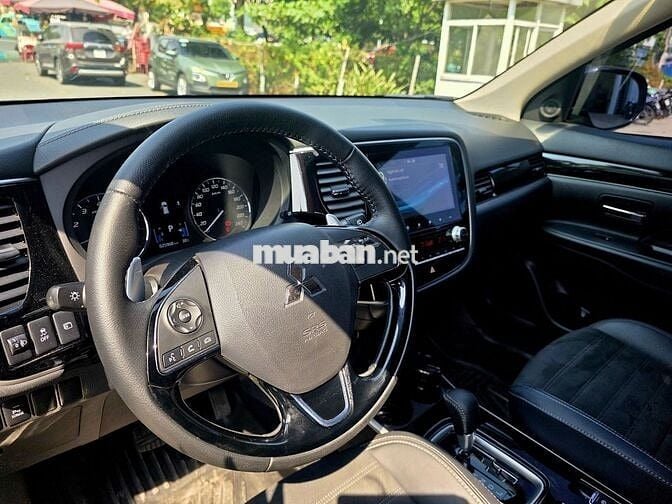 Mitsubishi Outlander 2024 CVT Đen