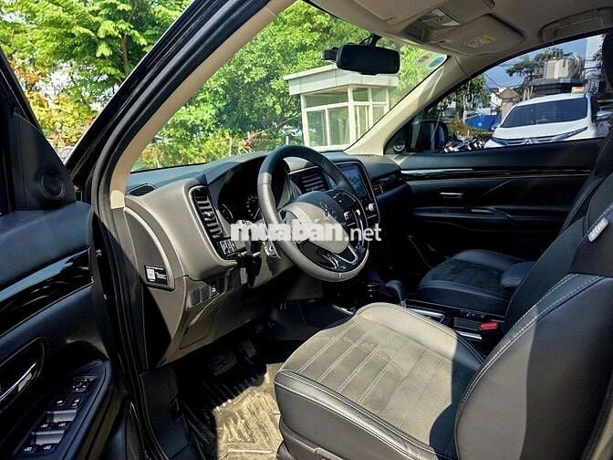 Mitsubishi Outlander 2024 CVT Đen