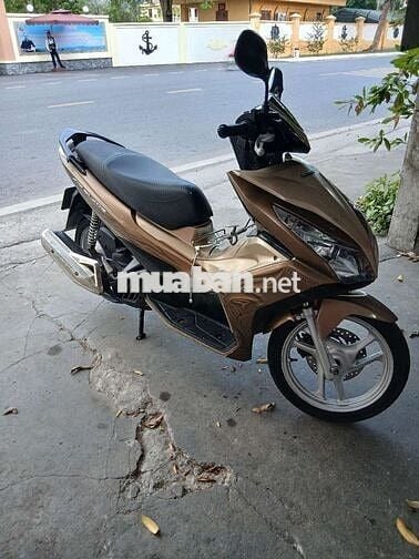 Honda Air Blade màu Nâu
