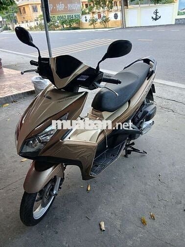 Honda Air Blade màu Nâu