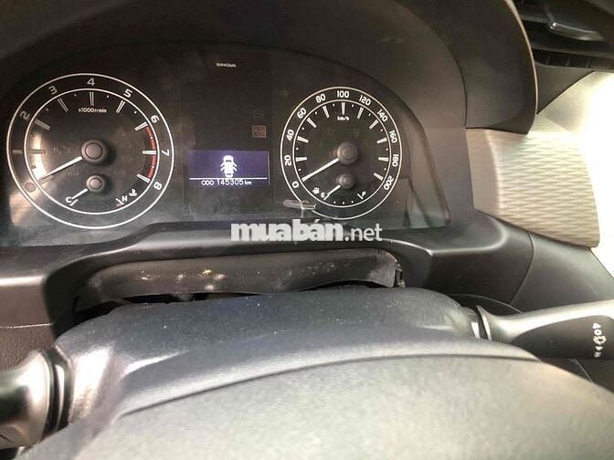Toyota Innova 145000 km Nâu