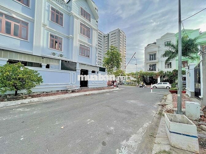 💥 TẦNG VP 100M2 - CHỈ TÍNH ĐIỆN NƯỚC - NGANG 9M - SÂN VƯỜN