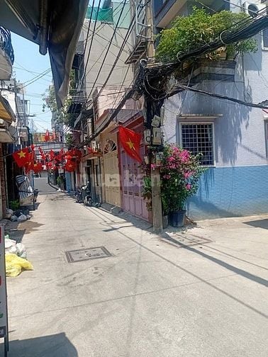 Chính chủ bán nhà hẻm xe hơi gần MT Hai Bà Trưng, 3,5x23,5, nở hậu 5,5