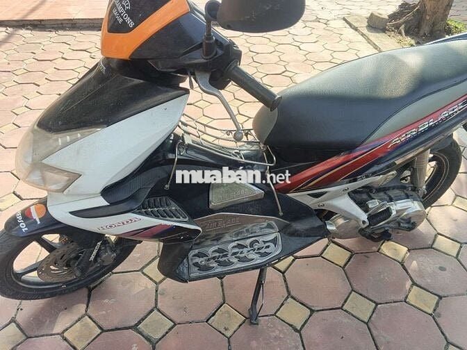 Honda Air Blade Đen, Trắng, Cam