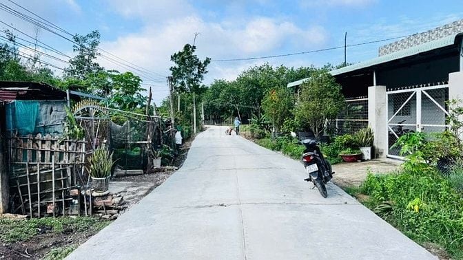 6x44 có 100m2 thổ cư. Đường bê tông thông. Gần KCN. 540tr 