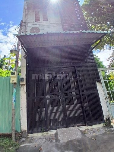 Nhà ở 31m2 , ngang 3.1m dào 10m ,thoáng mát , sát đường phạm văn đồng 
