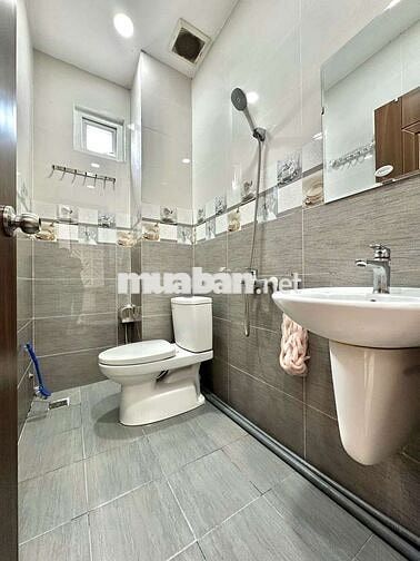 Cho thuê 2PN balcony nguyên sàn L1 MỚI 100% gần Cầu Bông🌻