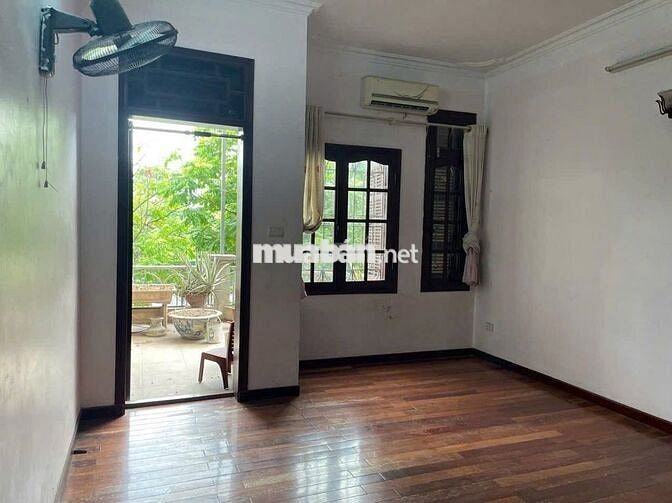 Cực đẹp! Cho thuê nhà Cổ Linh - 80m - 4PN - Mặt phố kinh doanh- Vỉa hè