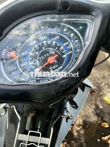 Honda Wave 2024 Trắng 2300 km