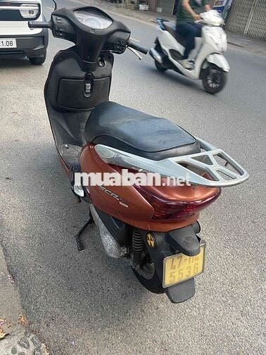 Honda SCR màu Cam