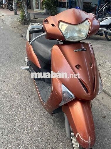 Honda SCR màu Cam