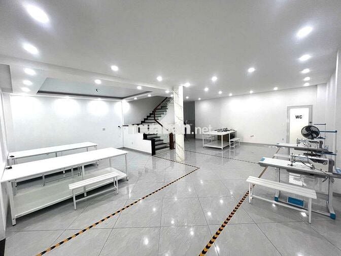 Cần cho thuê mặt tiền song hành Q12 .DT 8 x25 1trệt 2 Lầu giá 31 triệu