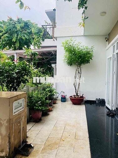 Căn Nhà Dành Cho Người Thích Sự Rộng Rãi Ngang 7,5m Hiếm Coa