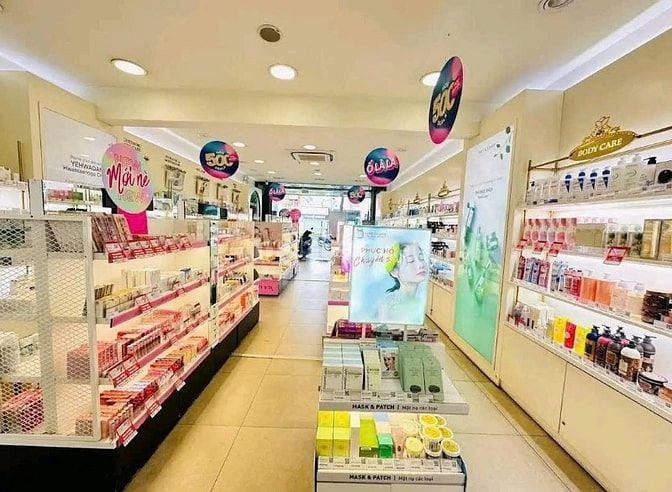 TUYỂN NHÂN VIÊN BÁN HÀNG+ Phụ Kho Bán Hàng (chính thức hoặc thời vụ)