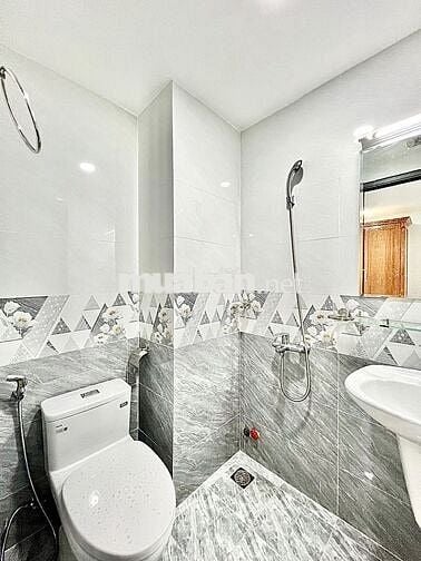Ở NGAY PHÒNG CỰC XINH FULL NỘI THẤT SÁT CÔNG VIÊN GIA ĐỊNH - AN NINH