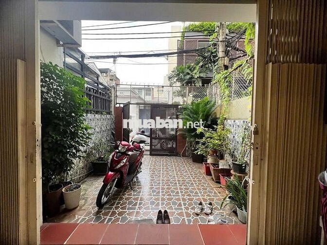 Cho thuê căn góc 2mt hxt 38/9bis Trần Khắc Chân Q.1 .