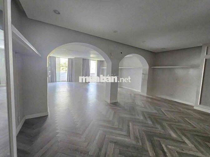 🏢 Cho Thuê Nhà Góc 2 Mặt Tiền 437–439 Nguyễn Đình Chiểu, Quận 3
