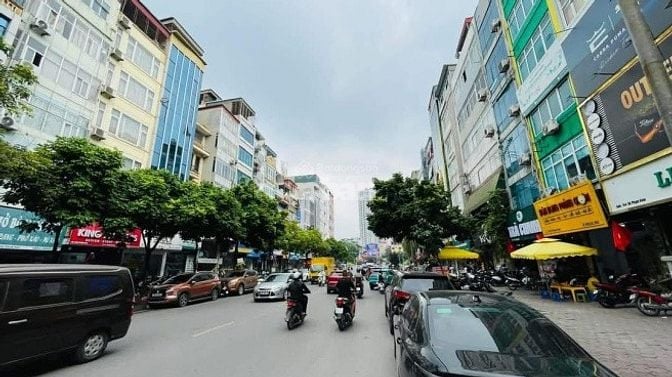 Căn Góc Vị Trí Đắc Địa Mp Trung Phụng-Xã Đàn vỉa hè rộng kd sầm uất