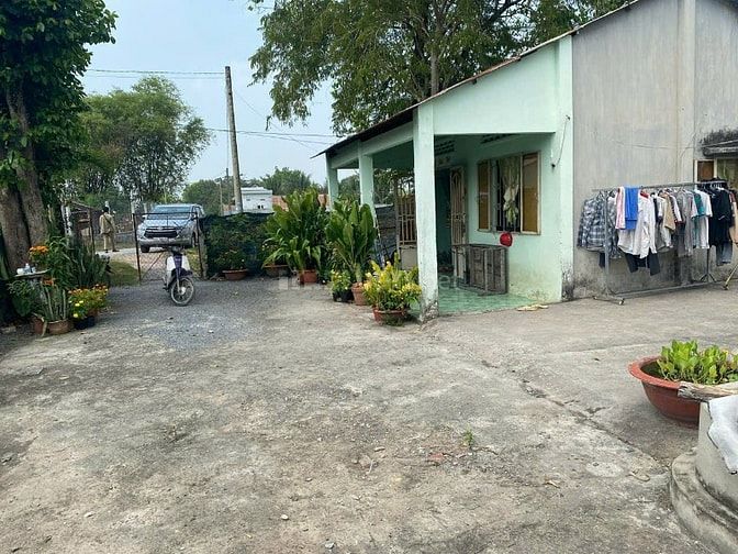 Lô đất 300m2 hẻm oto Đức Hòa Long An