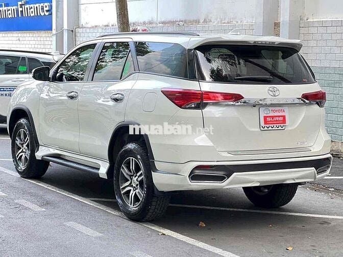 Toyota Fortuner 2020 2.7AT Trắng