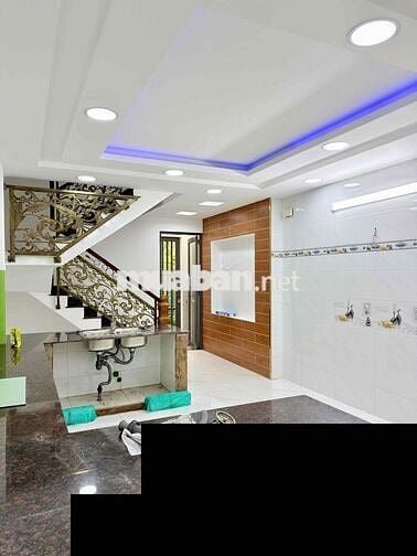 NHÀ NGUYÊN CĂN 1 LỬNG 3 LẦU GẦN CHỢ Ở LIỀN