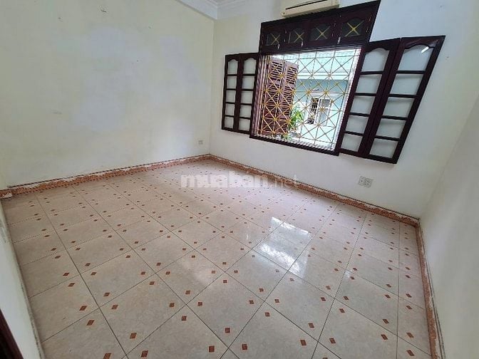 Căn góc 4T khu P/Lô Víp Tam Trinh cách MP có 30m vỉa hè oto tránh 