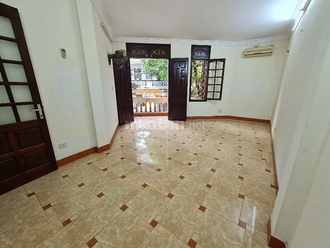 Căn góc 4T khu P/Lô Víp Tam Trinh cách MP có 30m vỉa hè oto tránh 