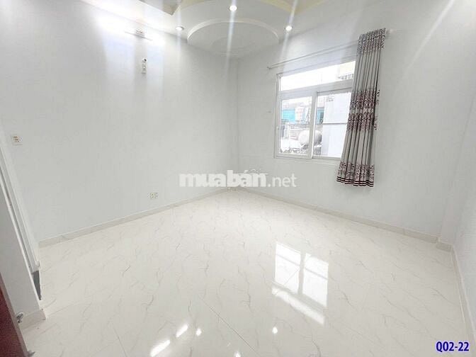 PHÒNG CỬA SỔ NGAY EMART PHAN HUY ÍCH 