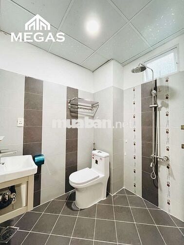  Ban công Rộng 40m2 mới xây 100% ngay Lạc Long Quân-Âu Cơ-Thiên Phước