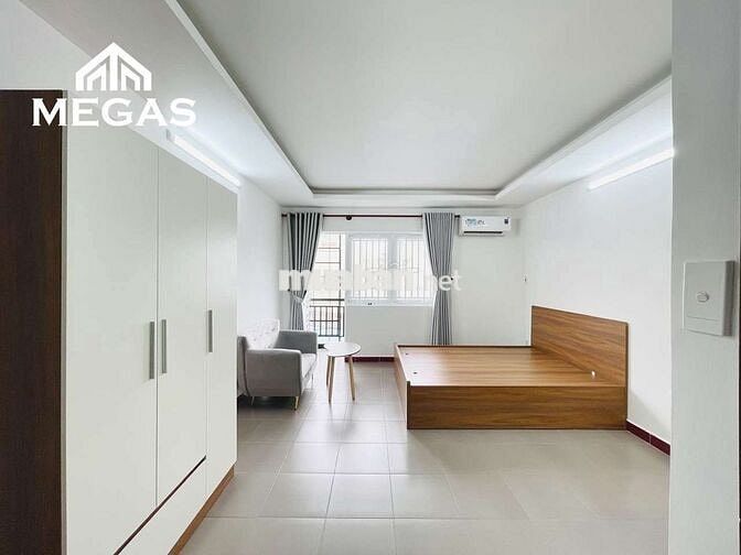  Ban công Rộng 40m2 mới xây 100% ngay Lạc Long Quân-Âu Cơ-Thiên Phước