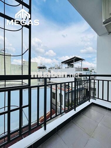  Ban công Rộng 40m2 mới xây 100% ngay Lạc Long Quân-Âu Cơ-Thiên Phước