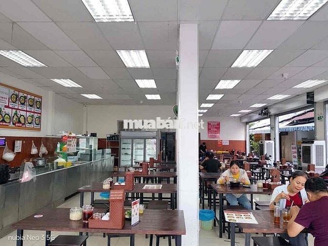 Sang Nhượng Quán Bánh Canh Cá Lóc 300m² Quận 3 - Giá 450 Triệu